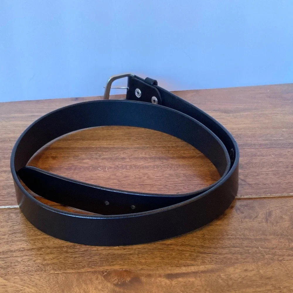 C L Men's Black‎ 100% Leather Belt Brushed Silver Buckle Size 42